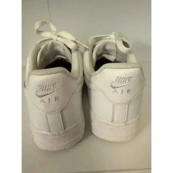 Nike Air Force 1 '07  Sneakers White Size 7 Low Top Casual Shoes Unisex Trendy - Picture 4 of 7